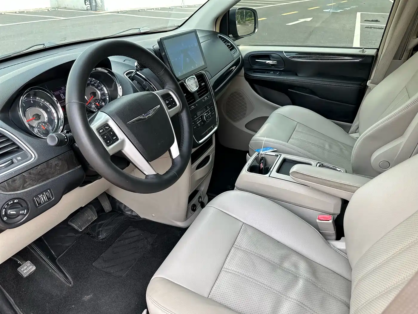 Chrysler Grand Voyager (Import) 2015 2014 3.6L Comfort Edition