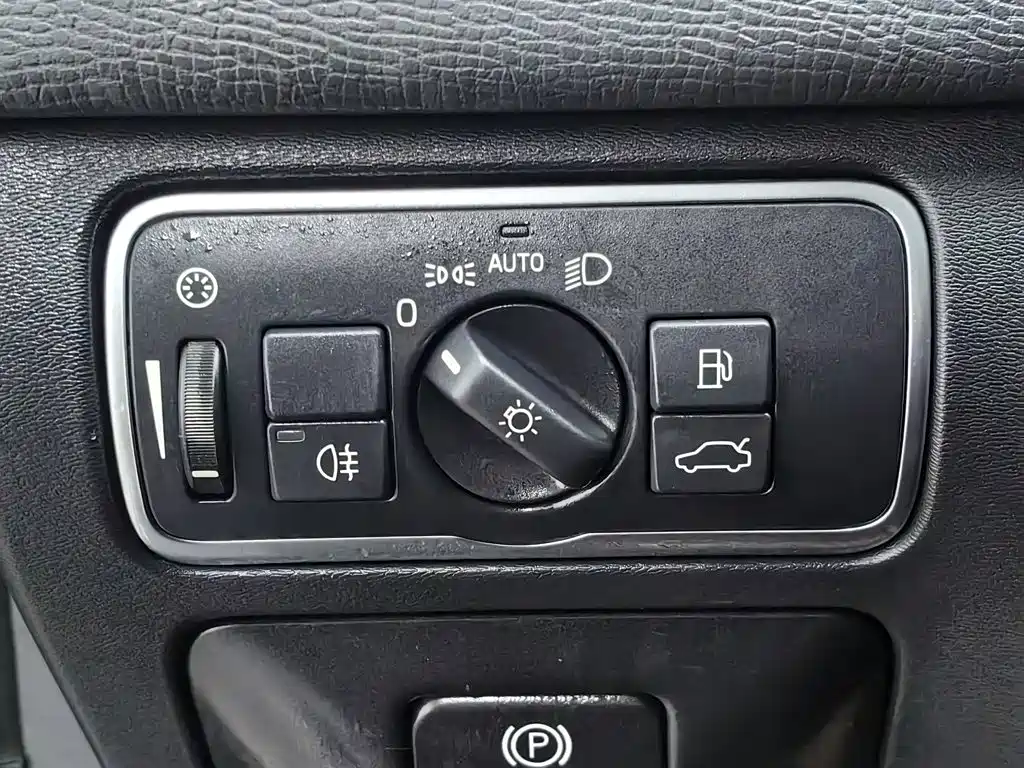 Фото 21 - Volvo XC60
