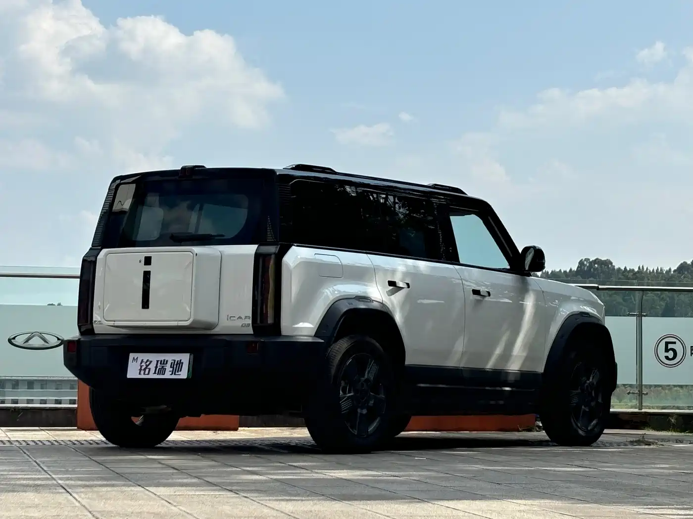 Photo 9 - iCAR 03