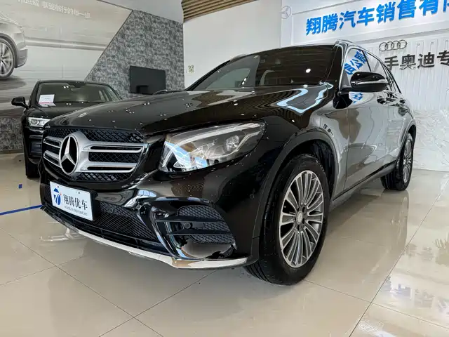 MERCEDES-BENZ GLC