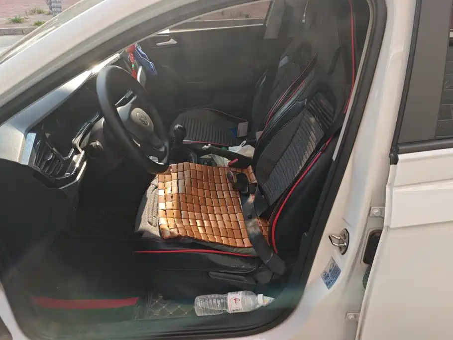 Фото 9 - Volkswagen Lavida