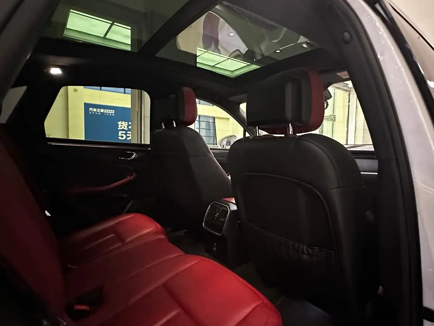 Porsche Macan 2020 Macan 2.0T фото 17