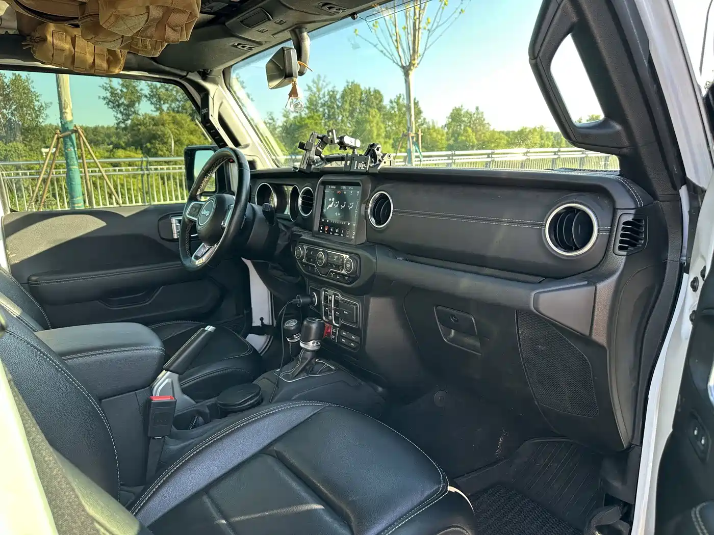 Jeep Gladiator 2023 2022 3.6L Pioneer Edition