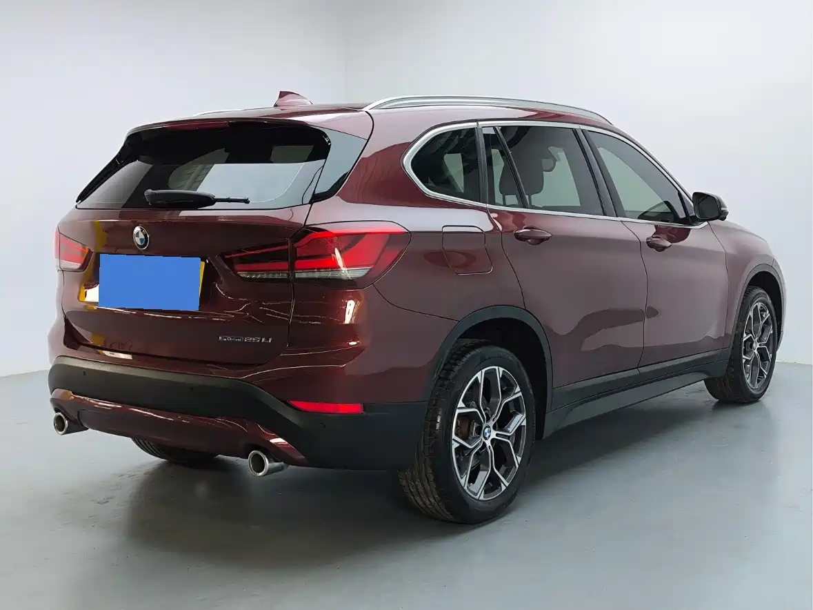 BMW X1 2021 sDrive25Li Leading фото 7