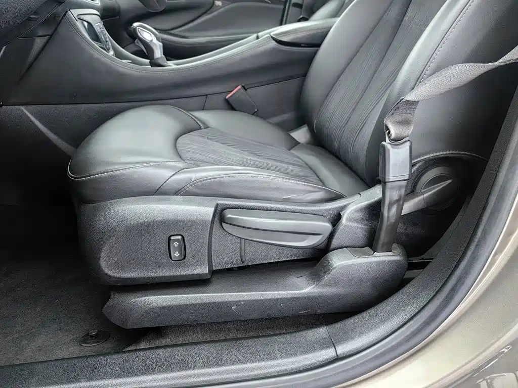 Фото 20 - Buick Envision Plus