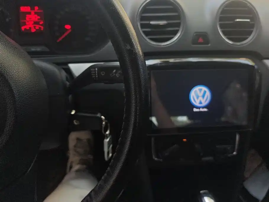 Photo 13 - Volkswagen Jetta