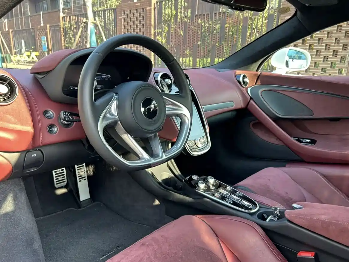 McLaren GT 2023 2023 4.0T Standard Model