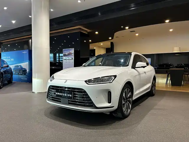 AITO M5 Последовательный гибрид, полный привод, Ультра