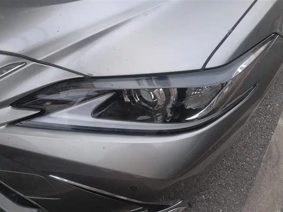 Lexus ES 2023 200 Excellence Edition фото 5
