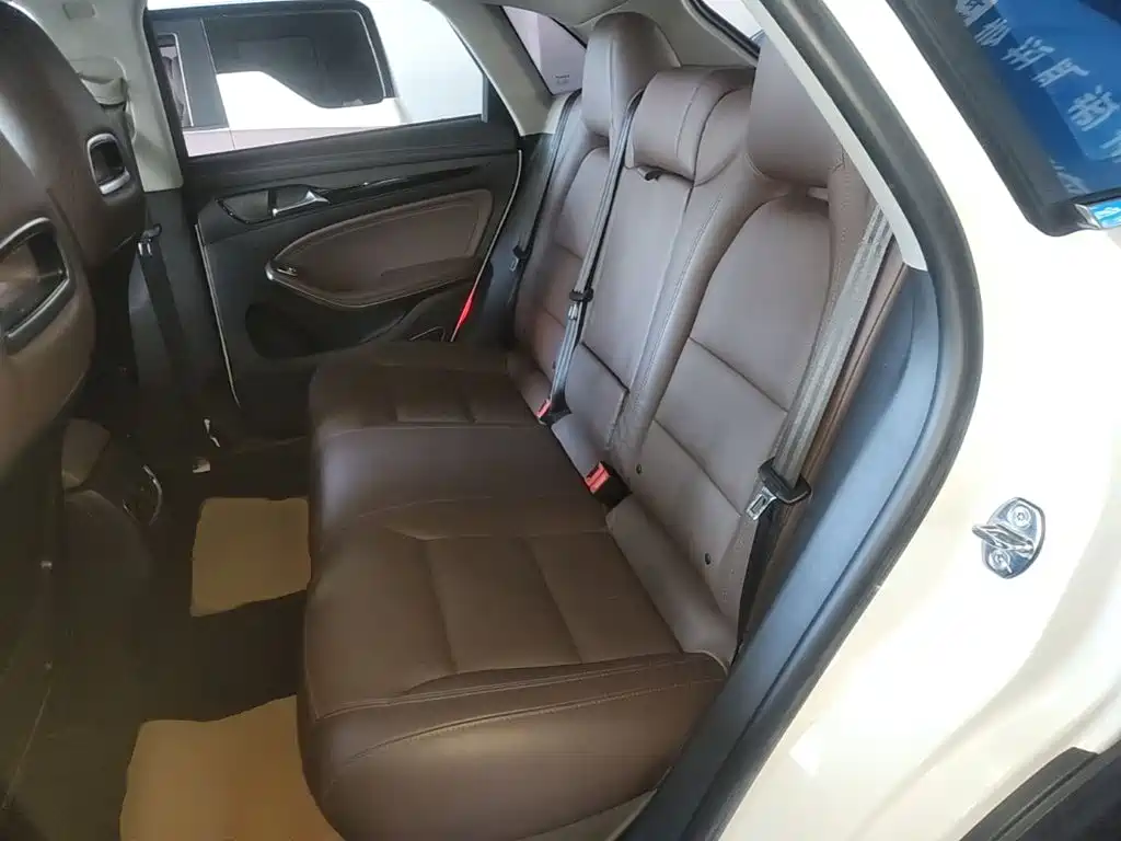 Junma MEET 3 (Meitu 3) 2019 2018 1.5T CVT Luxury Edition