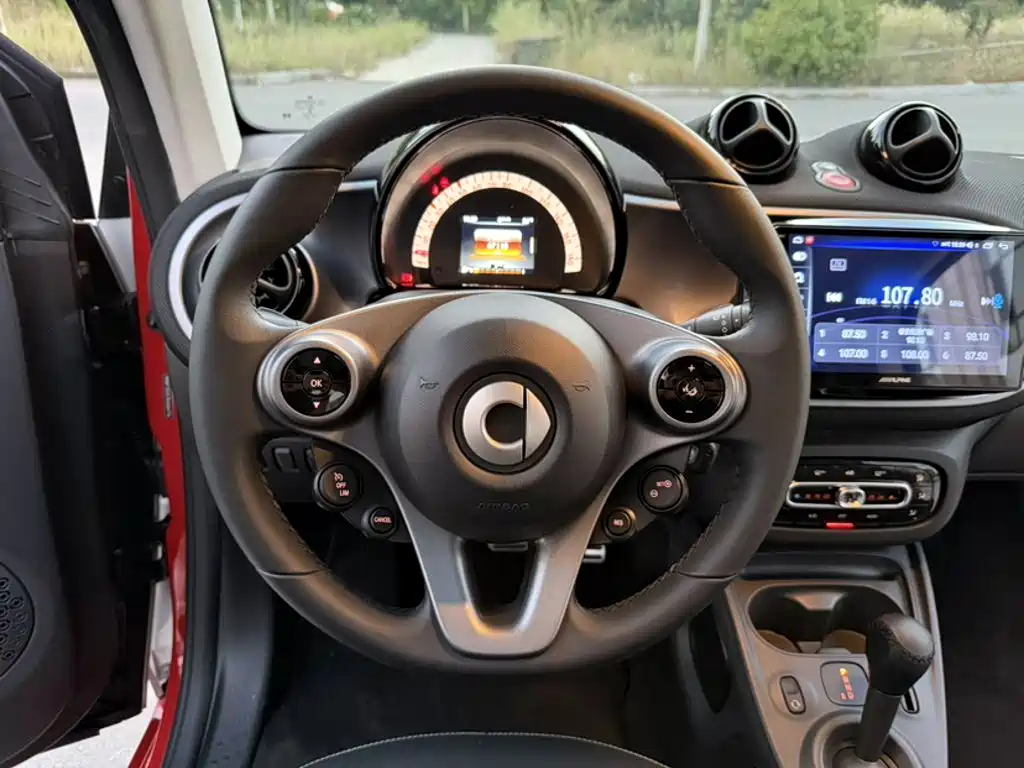 smart fortwo 2019 2019 0.9T 66kW Hardtop Wind Edition China VI