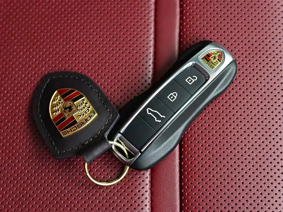 Porsche Cayenne New Energy 2024 Cayenne E-Hybrid 2.0T фото 38
