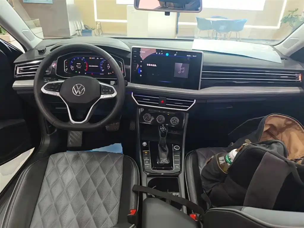 Volkswagen Sagitar 2023 300TSI DSG Surpassing Edition фото 10