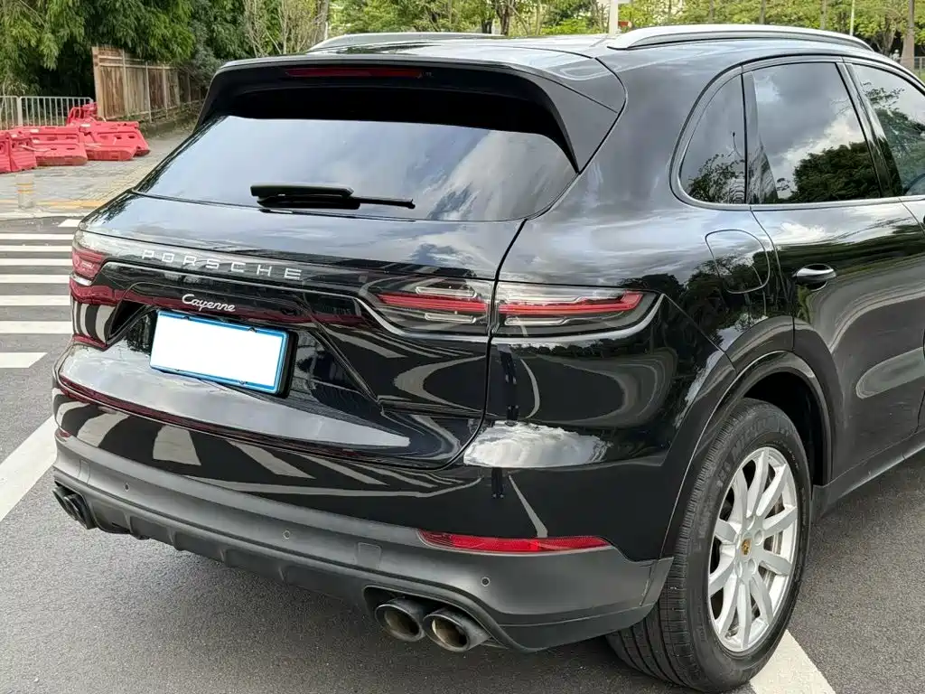 Фото 7 - Porsche Cayenne
