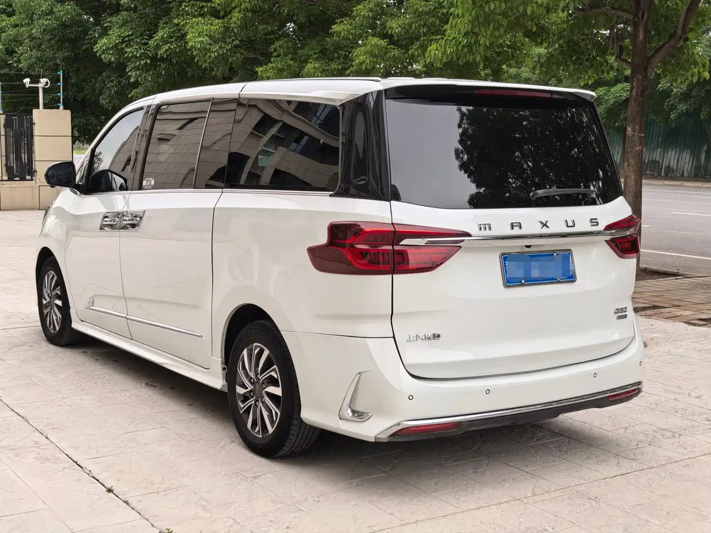 SAIC Maxus Maxus G20 2021 PLUS 2.0T Gasoline Automatic Luxury Edition фото 9