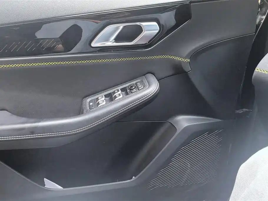 Lynk & Co 03 2023 1.5TD DCT Power Pro фото 7