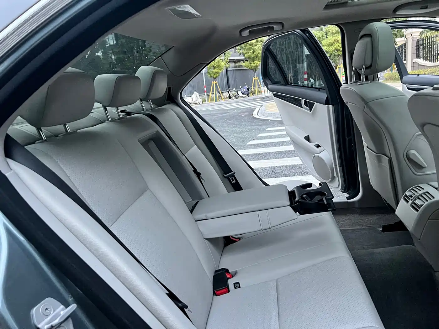 Mercedes-Benz C-Class 2011 C 180K Classic фото 15