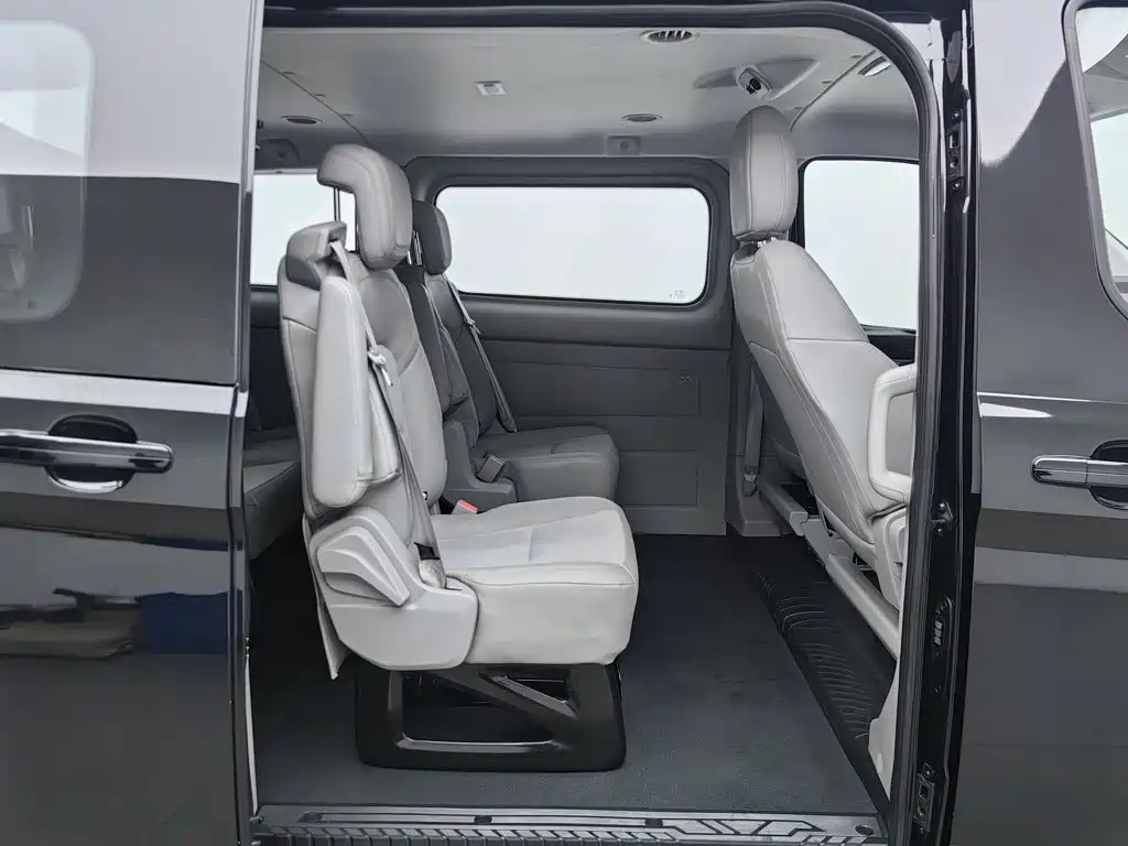 Ford Transit 2023 2023 Model 2.0T Petrol Automatic Business Travel Medium Wheelbase Low Roof 7/8/9 Seater