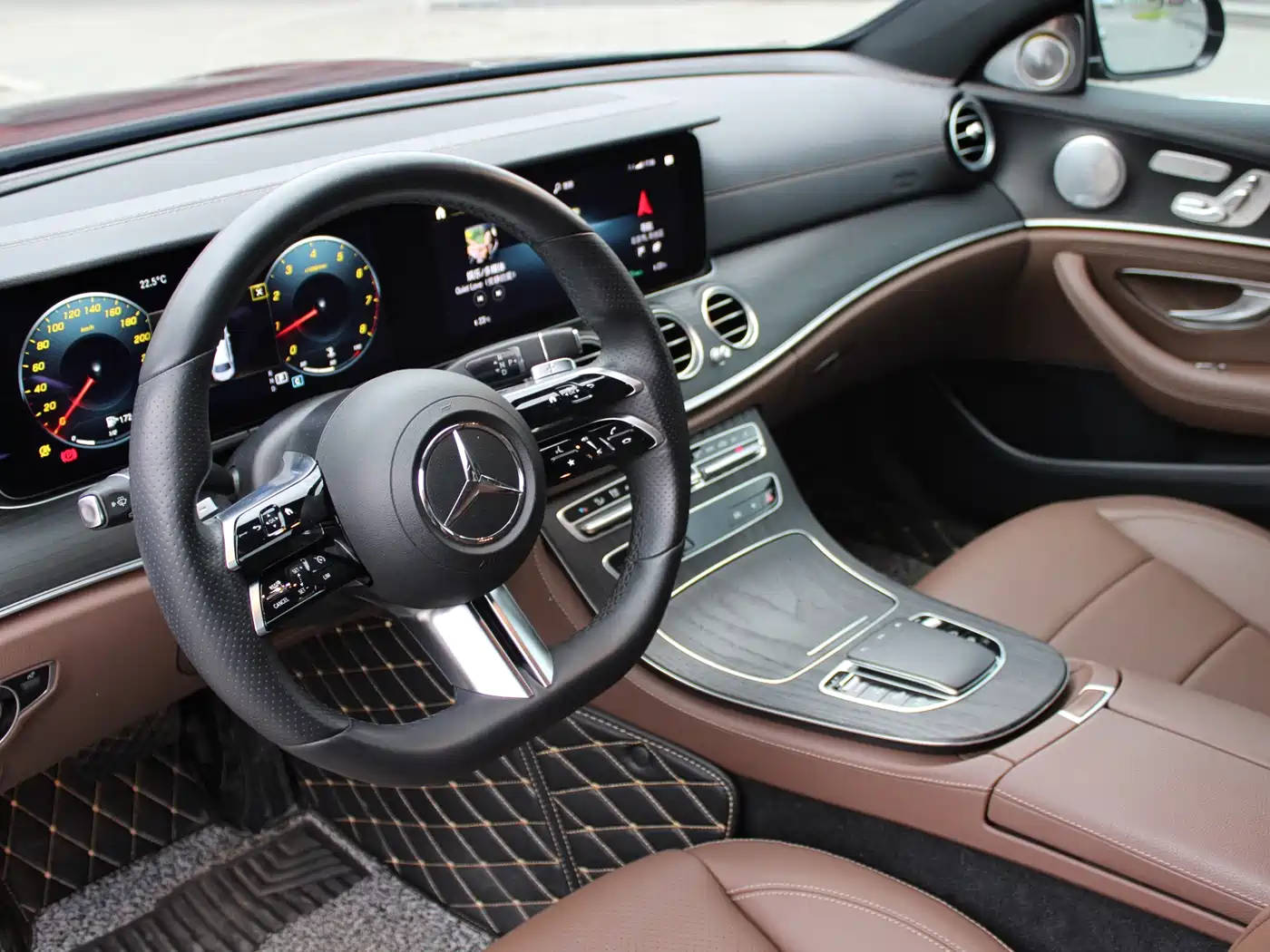 Mercedes-Benz E-Class 2022 E 300 L Sport Luxury фото 7