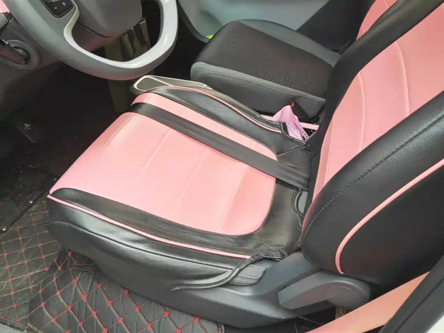 BAOJUN E200