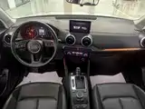 Photo 9 - Audi Q2L