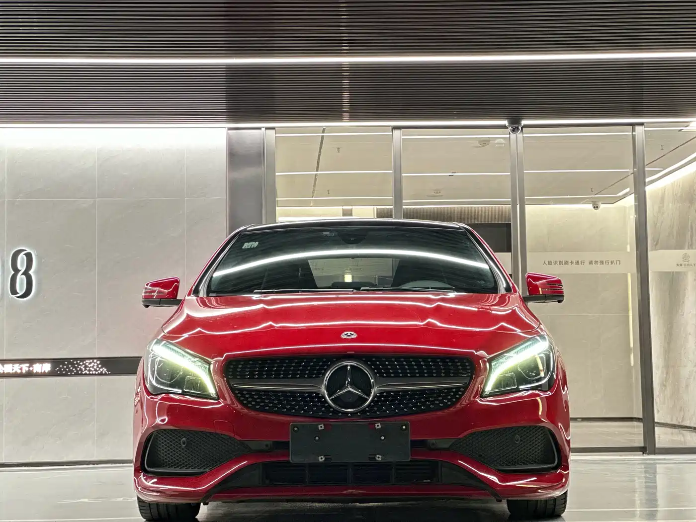 Mercedes-Benz CLA (Import) 2018 CLA 200 Fashion Edition фото 2