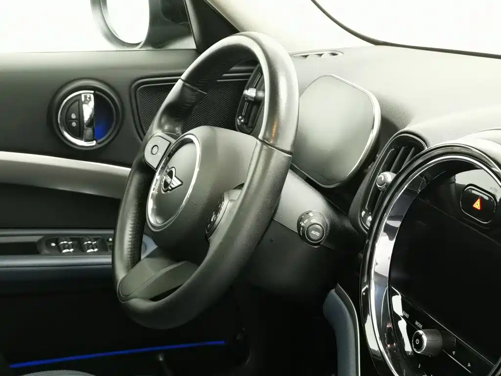 Фото 22 - MINI COUNTRYMAN