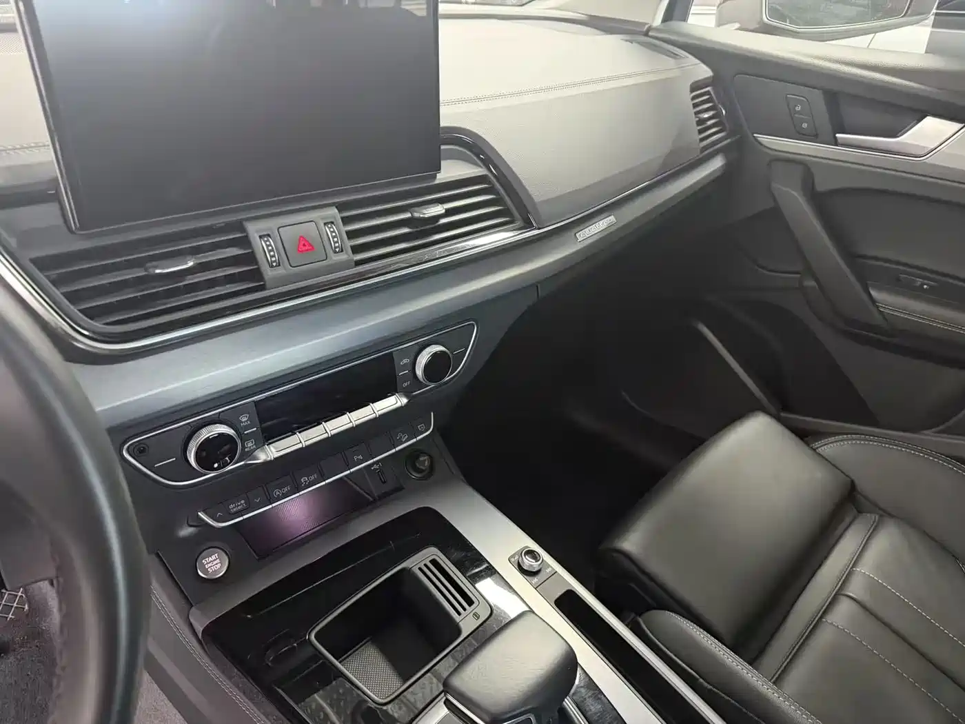 Фото 6 - Audi Q5L
