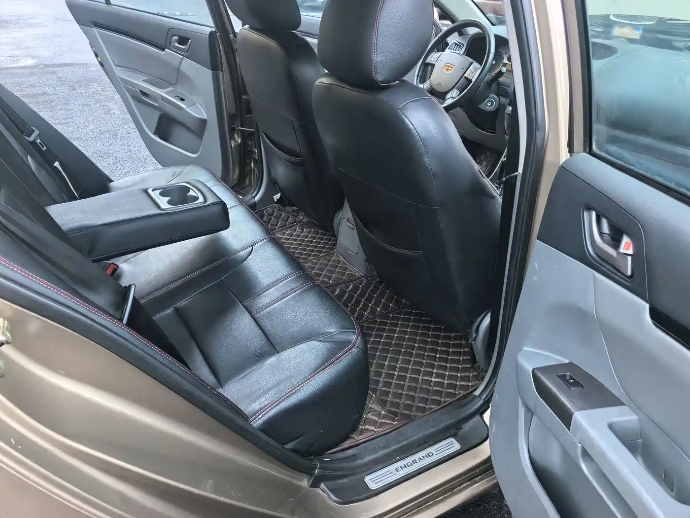 Geely Classic Emgrand 2012 2012 Sedan 1.8L CVT Luxury