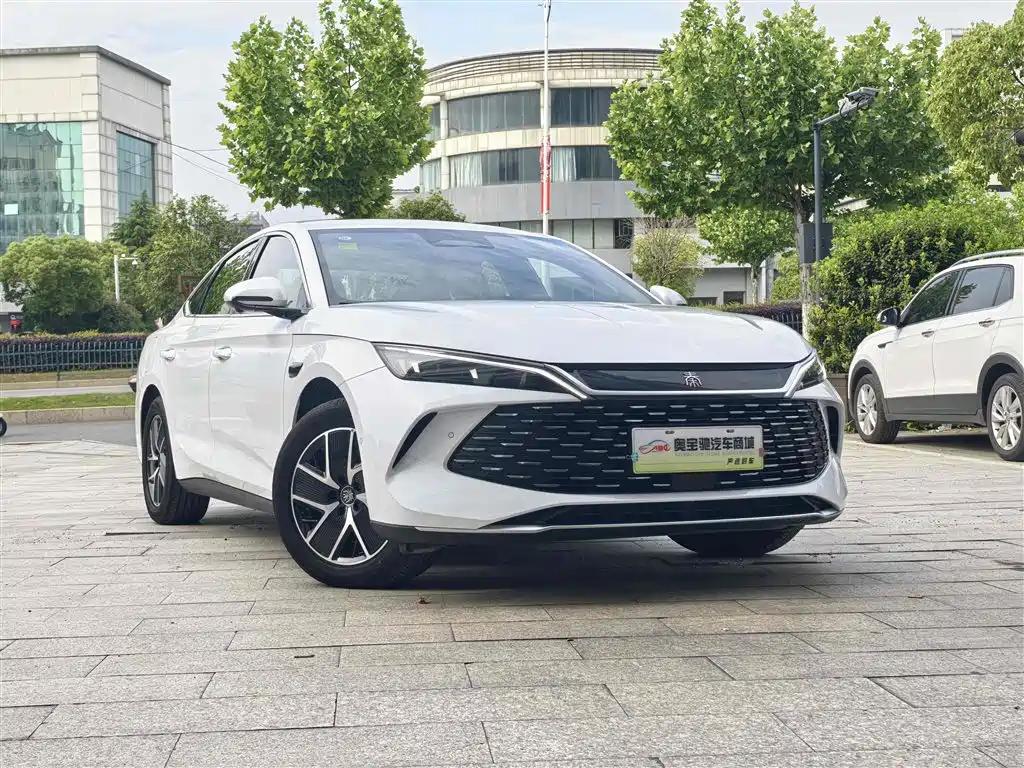 BYD Qin L 2025 DM-i Smart Drive Edition 120KM Surpassing фото 3