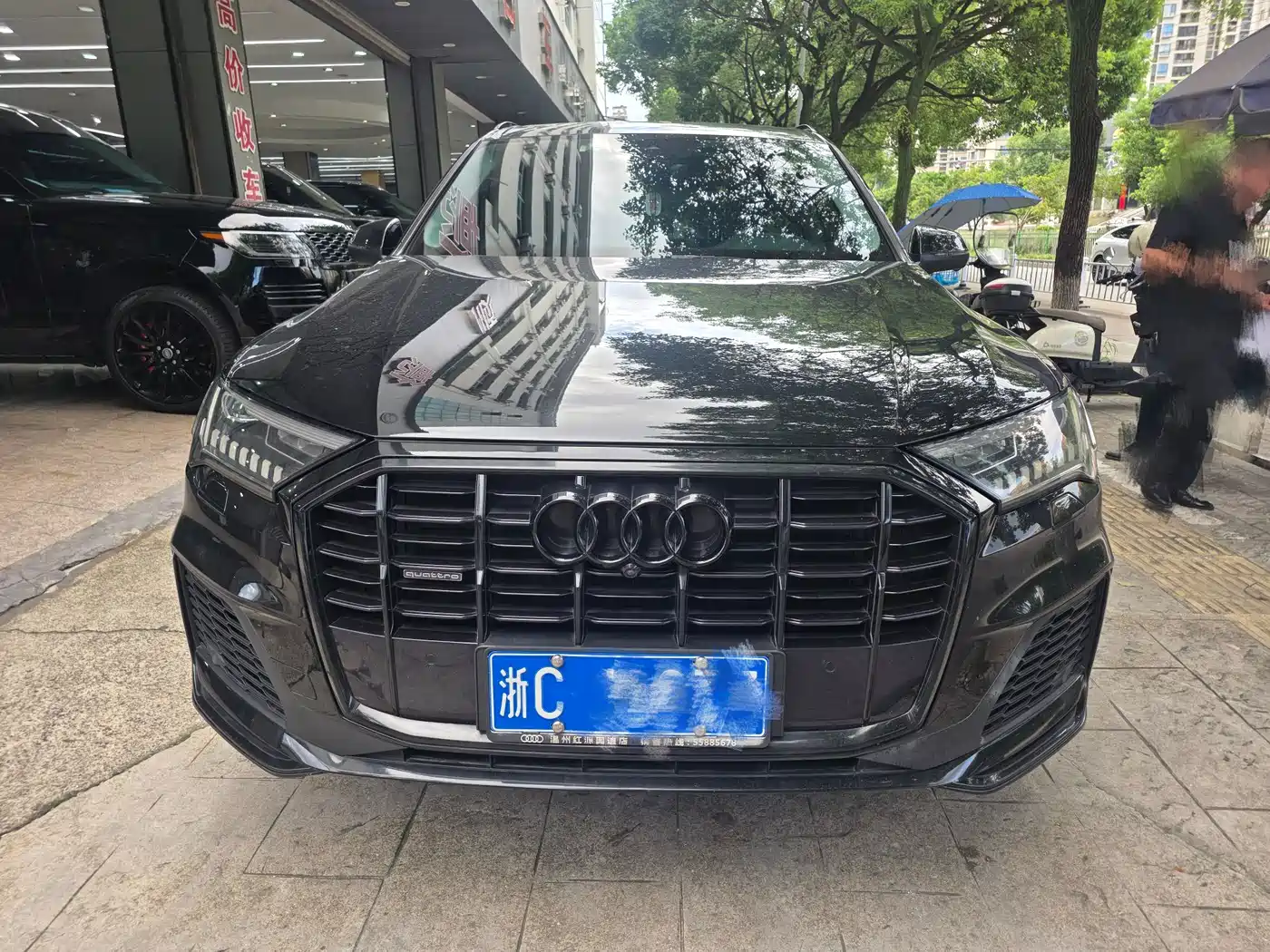 Фото 2 - Audi Q7