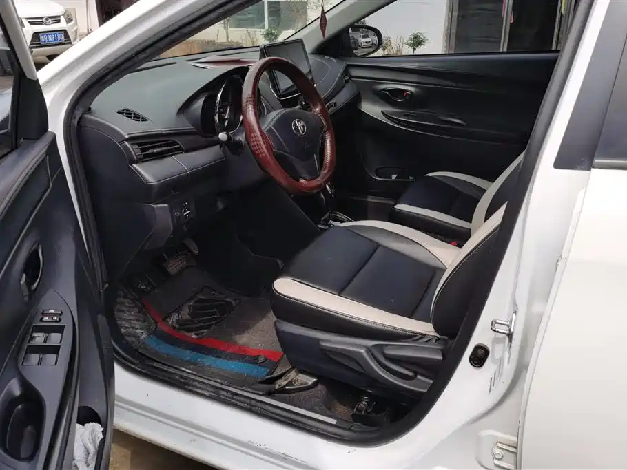 TOYOTA YARIS L ZHIXUAN