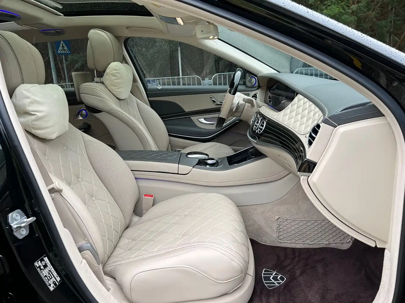 Mercedes-Benz Maybach S-Class 2018 Model S 680 фото 16