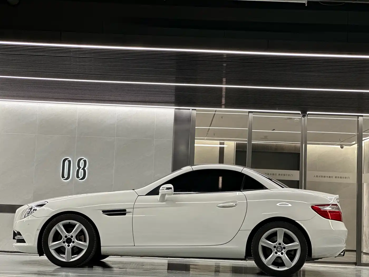 Mercedes-Benz SLK-Class 2011 SLK 200 Fashion фото 17