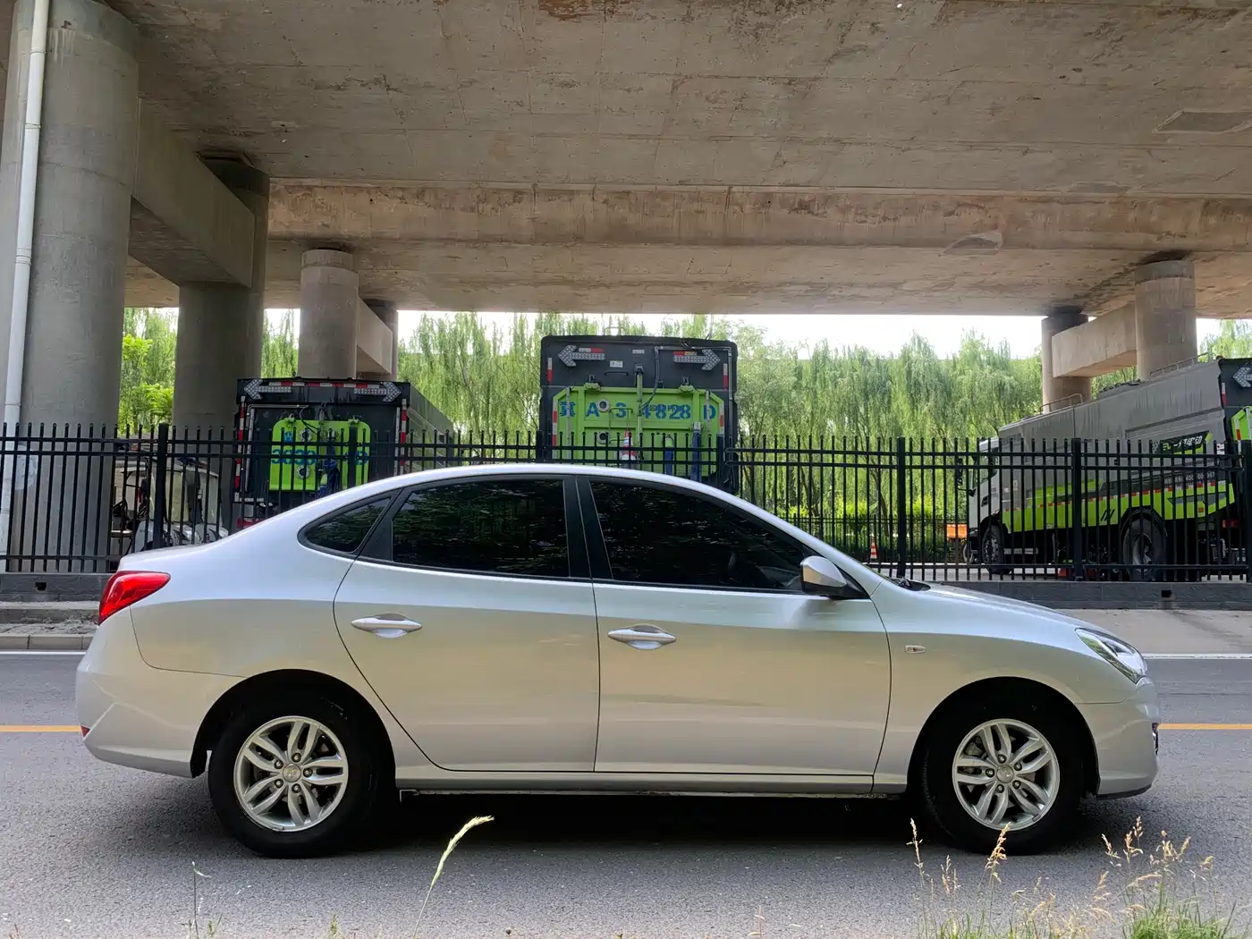 Hyundai Elantra 2011 1.6L Automatic Comfort фото 6