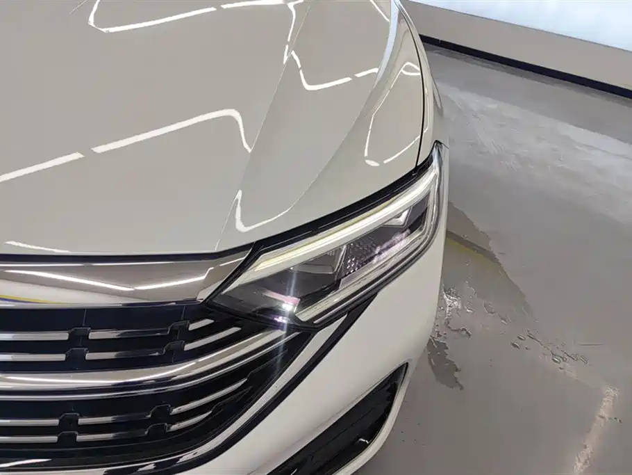 Volkswagen Sagitar 2023 Model Year 200TSI DSG Surpass Edition фото 5