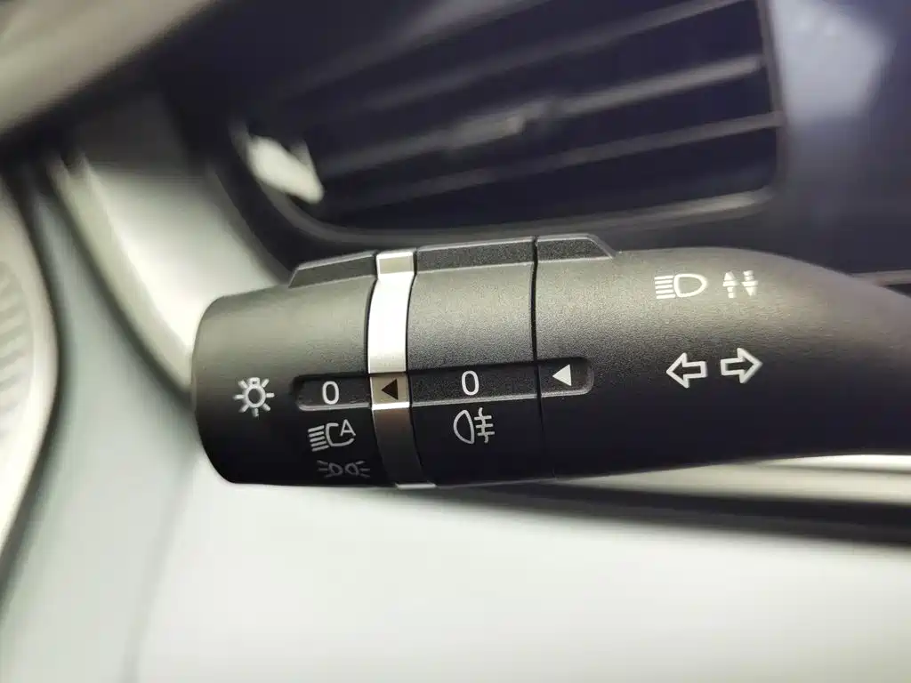 BYD Seal 2024 2024 Glory Edition DM-i 1.5L 121km Elite