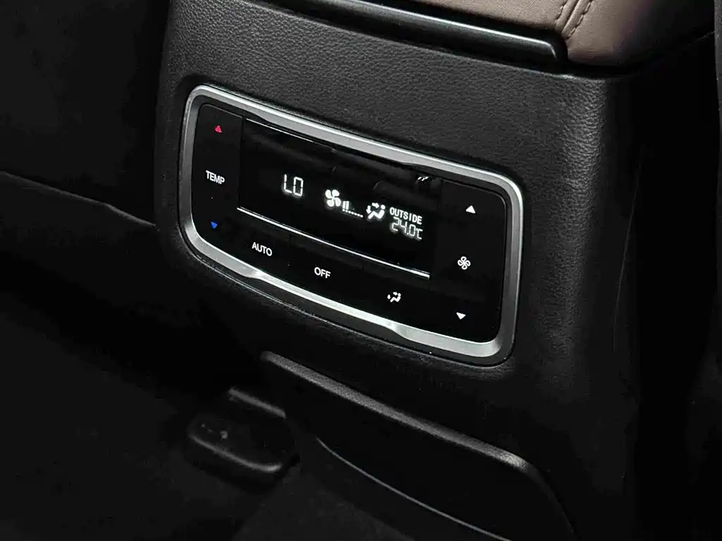 GAC Trumpchi Trumpchi GS8 2017 2017 320T AWD Luxury Smart Connect (7-Seater)