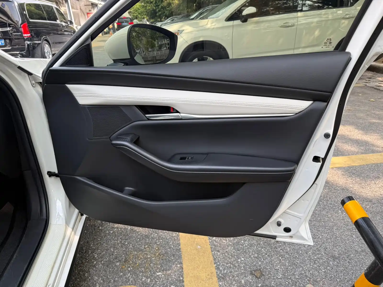 Photo 9 - Mazda Mazda 3