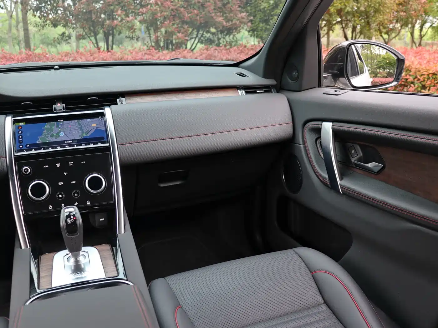 Land Rover Discovery Sport 2020 249PS R-Dynamic Performance Tech 7-seater фото 18