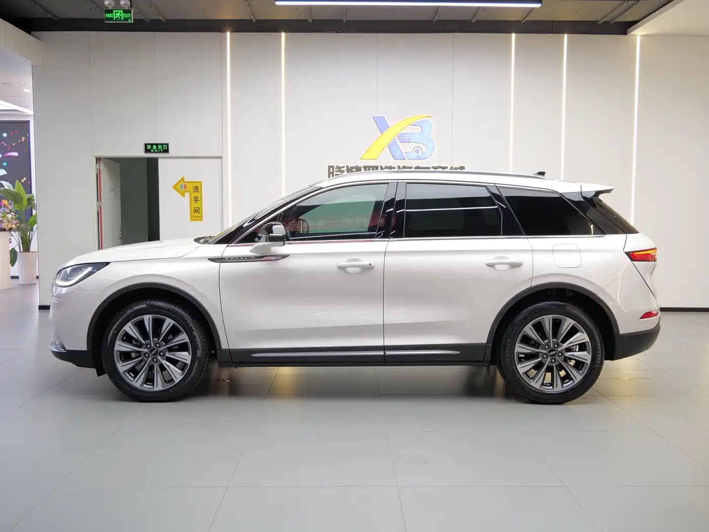 LINCOLN ADVENTURER