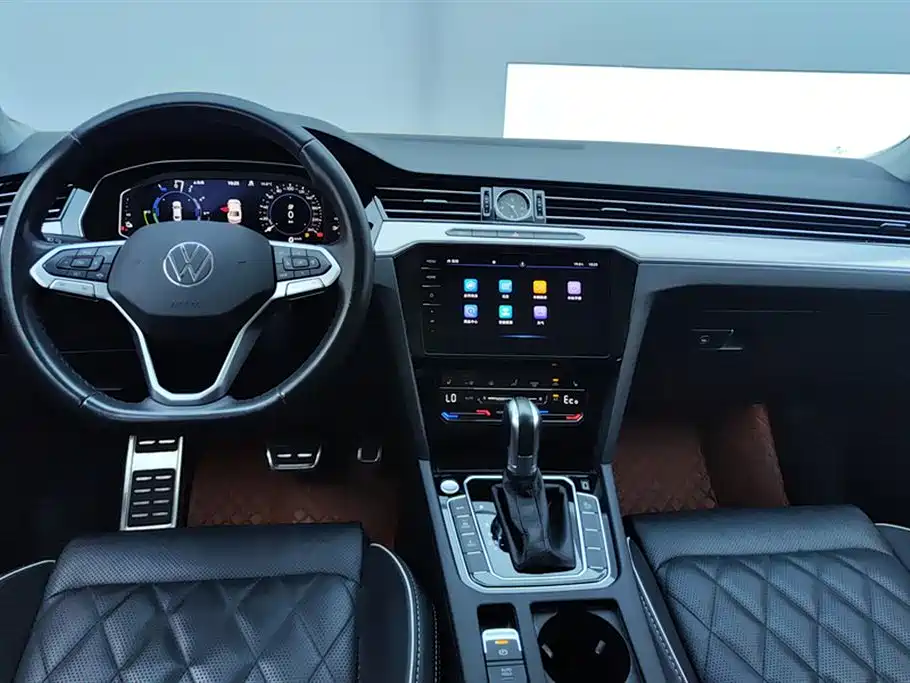 VOLKSWAGEN MAGOTAN GTE PLUG IN HYBRID