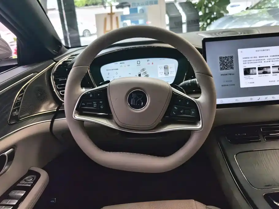 BYD Han 2025 2025 DM-i Smart Driving Edition 125KM LiDAR Flagship