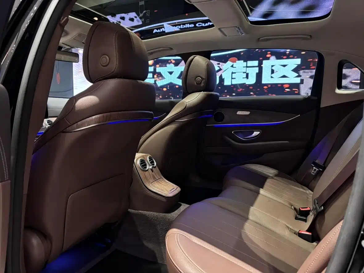 Mercedes-Benz E-Class 2023 E 300 L Fashion фото 9