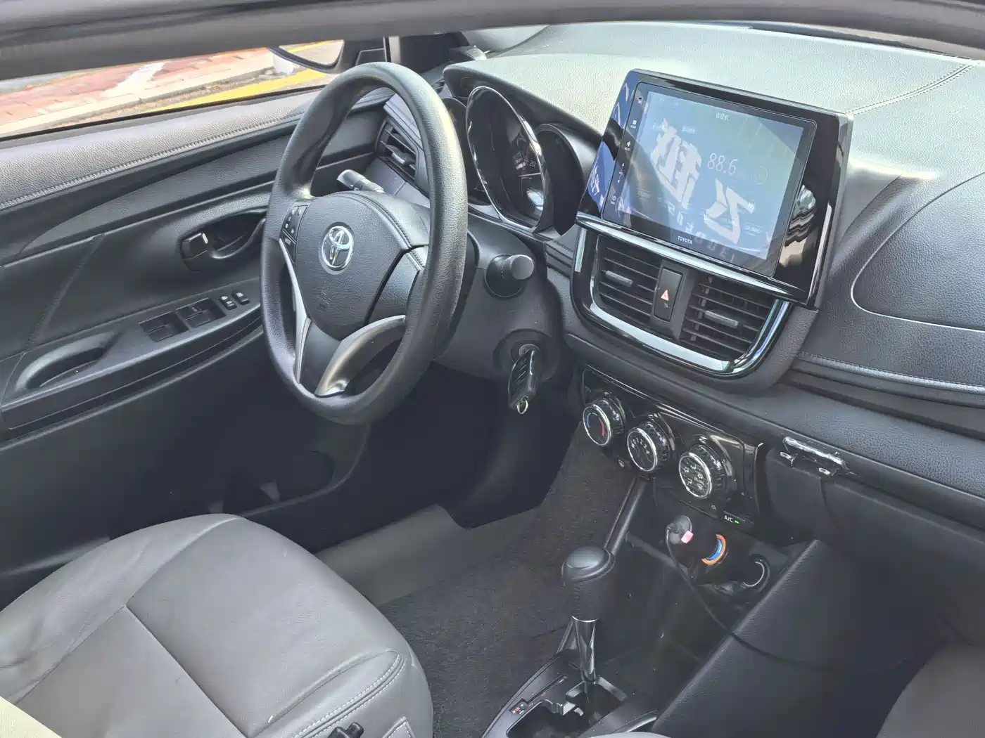 Toyota Vios 2021 1.5L CVT Zhixing Edition фото 4