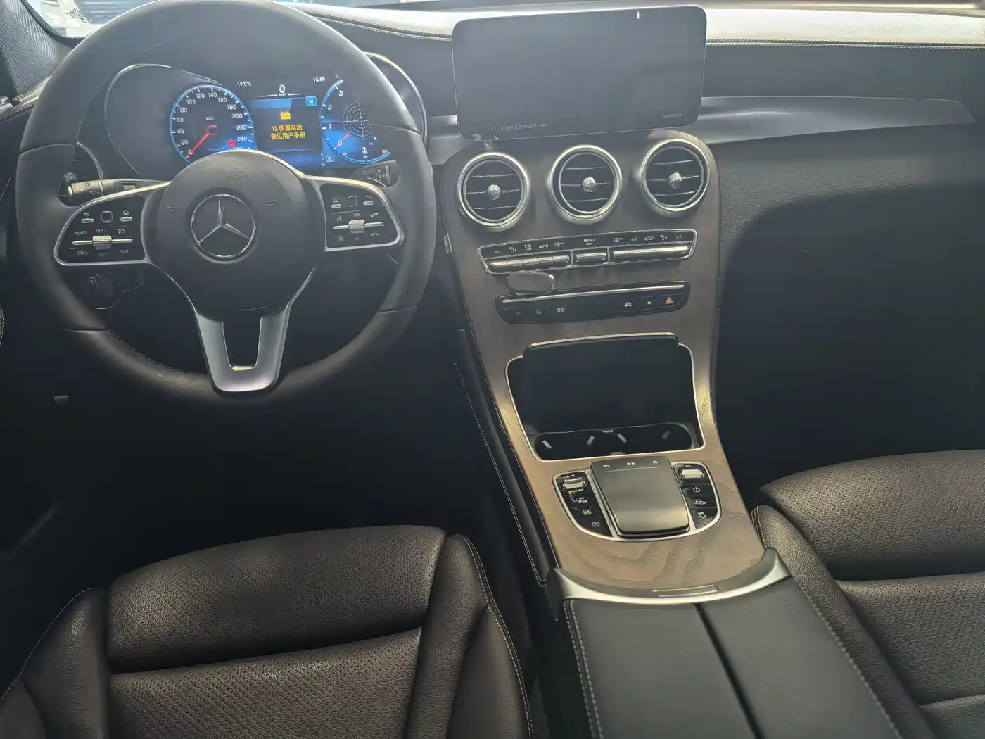 MERCEDES-BENZ GLC