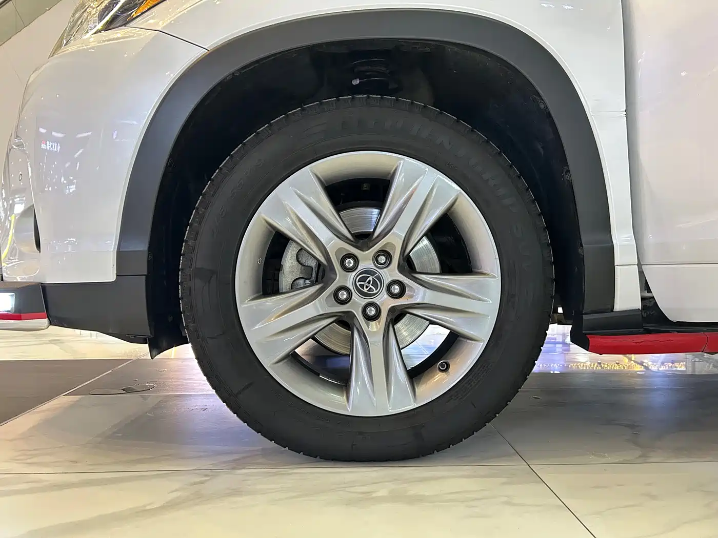 Toyota Highlander 2018 2.0T 4WD Luxury 7-seater China VI фото 15