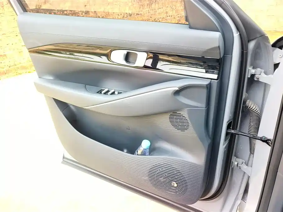 GEELY GALAXY GALAXY E5