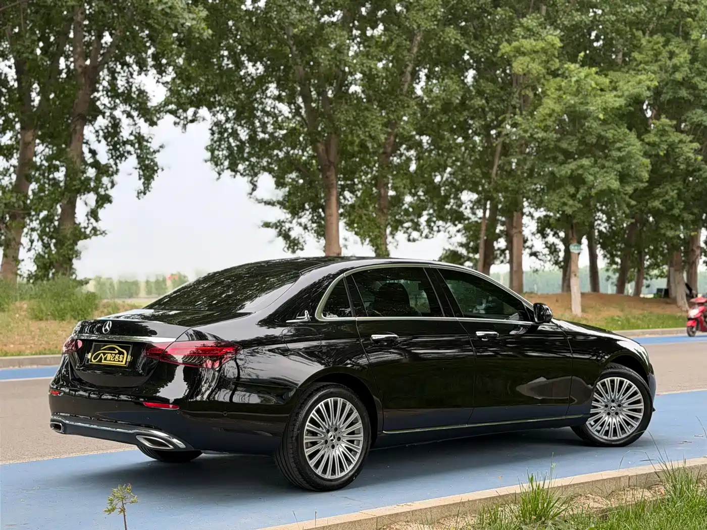 Mercedes-Benz E-Class 2023 E 300 L Fashion фото 7