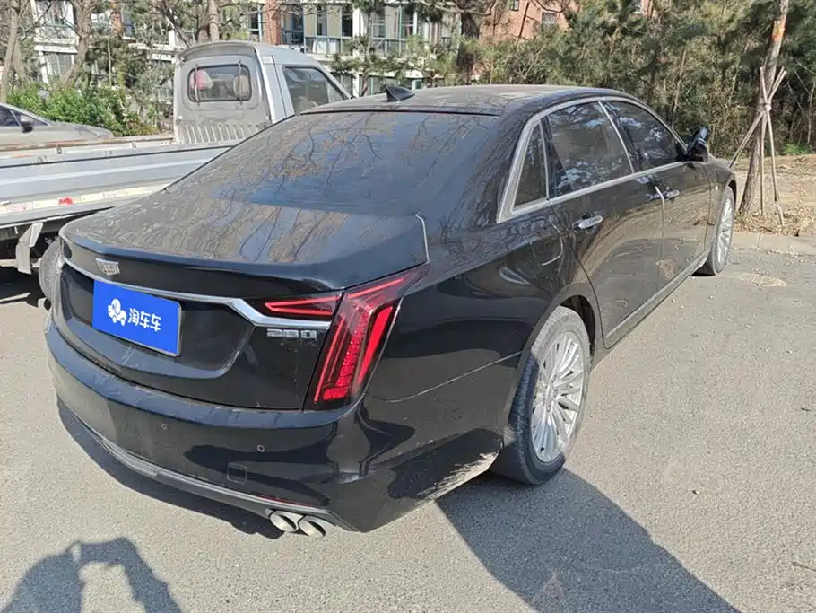 CADILLAC CT6